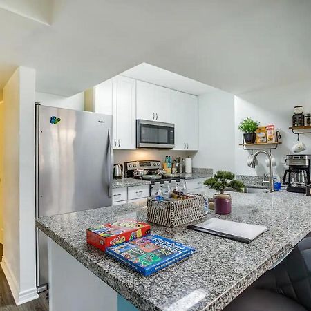 Lovely Comfort Uptown Condo For Houston Trip. Exteriör bild